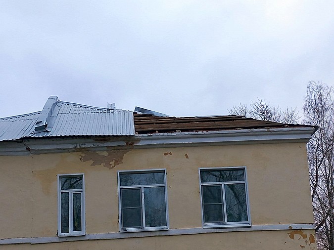 Предприниматель Александр Суровой восстановил оторванную ветром кровлю детского сада №34 фото 2