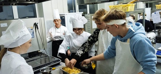 Воспитанники Кинешемского детского дома готовили «Чудо-запеканку» фото 4