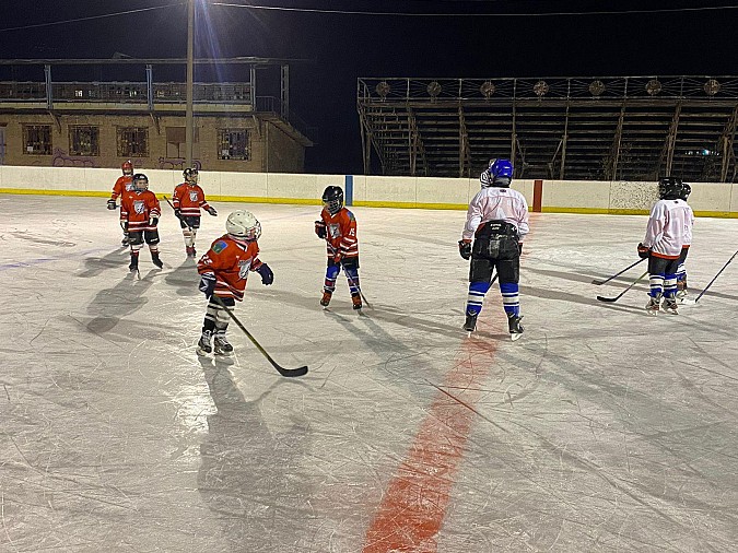 Юные хоккеисты Кинешмы открыли зимний сезон на льду «Арены» фото 7