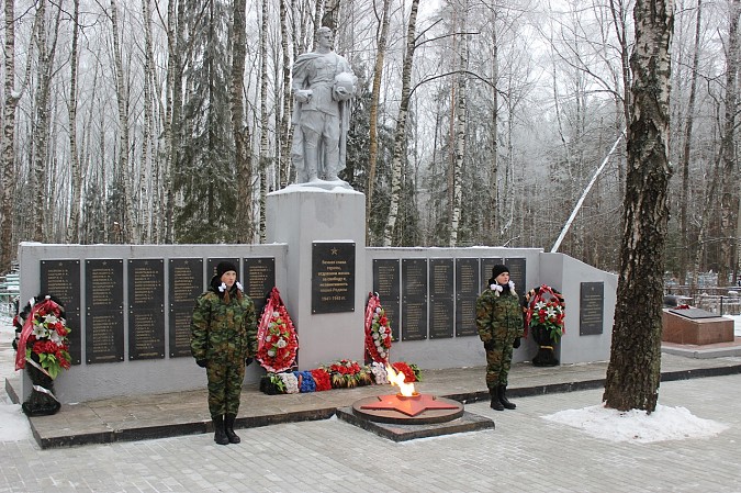 В Кинешме в День Неизвестного солдата прошли памятные мероприятия фото 7