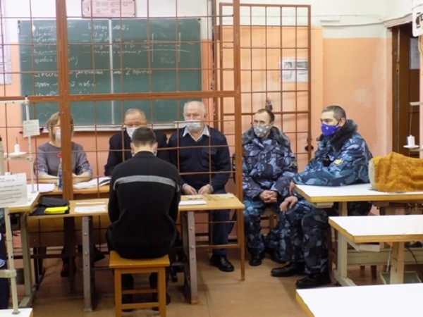 Осужденные исправительной колонии №4 сдали экзамены на швею фото 2