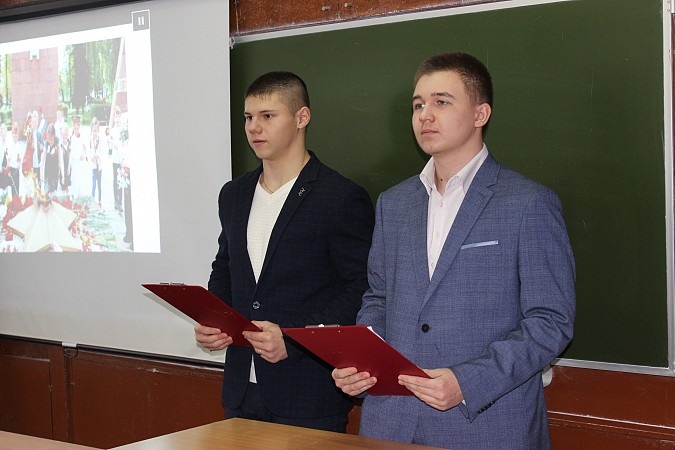 В школе №19 открыта «Парта Героя» в честь погибшего в ходе СВО Ярослава Коваленко фото 4