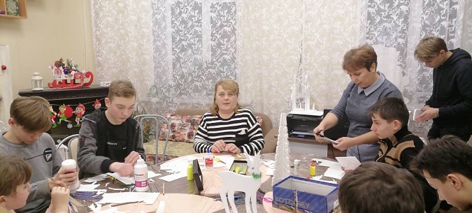 В Кинешемском детском доме проведён творческий мастер-класс «Олени и снежинки» фото 7