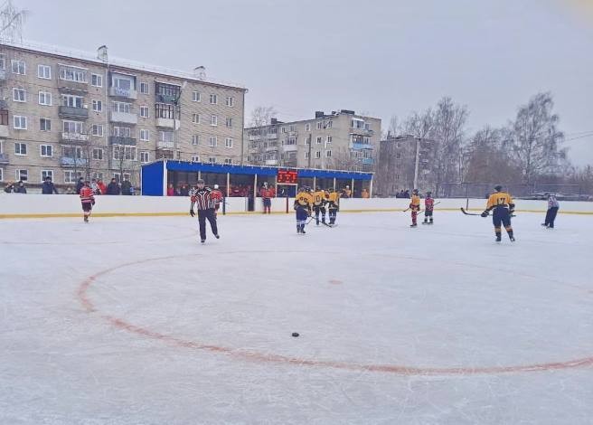 «Любители бани» одержали победу в волжском дерби с «Электроконтактом» фото 5