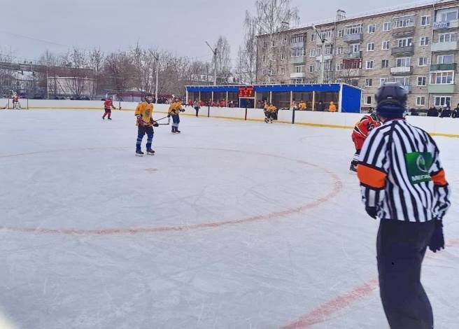 «Любители бани» одержали победу в волжском дерби с «Электроконтактом» фото 6