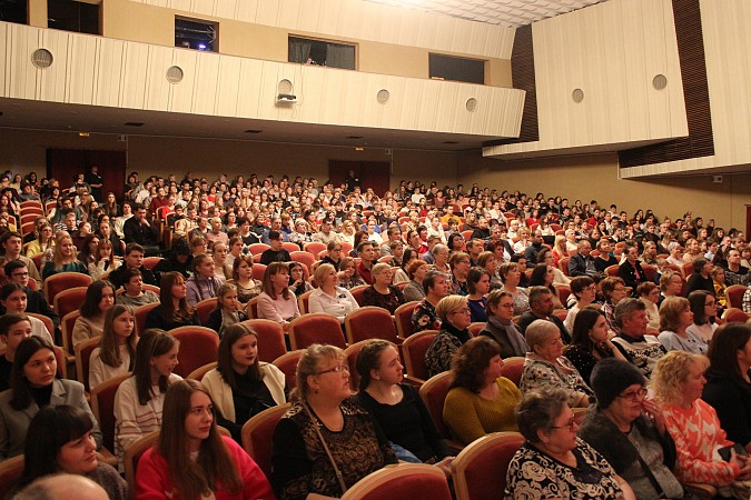 Ёлки главы Кинешмы собрали одаренных ребят и детей из семей участников СВО фото 14