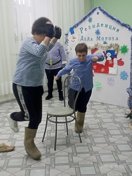 В Кинешемском социально-реабилитационном центре состоялось юмористическое новогоднее шоу фото 3