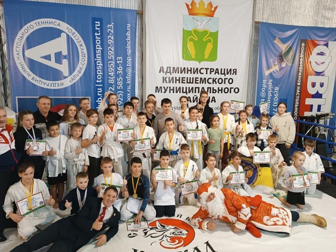 Каратисты «Волжанина» стали победителями и призёрами турнира по всестилевому каратэ фото 2