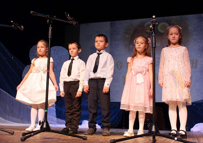 В Кинешме состоялась епархиальная Рождественская ёлка фото 5