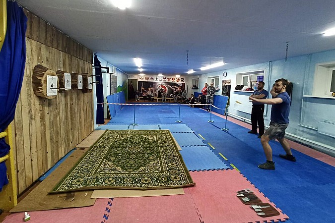 В Кинешме прошли турниры по метанию ножа и ножевому бою фото 2