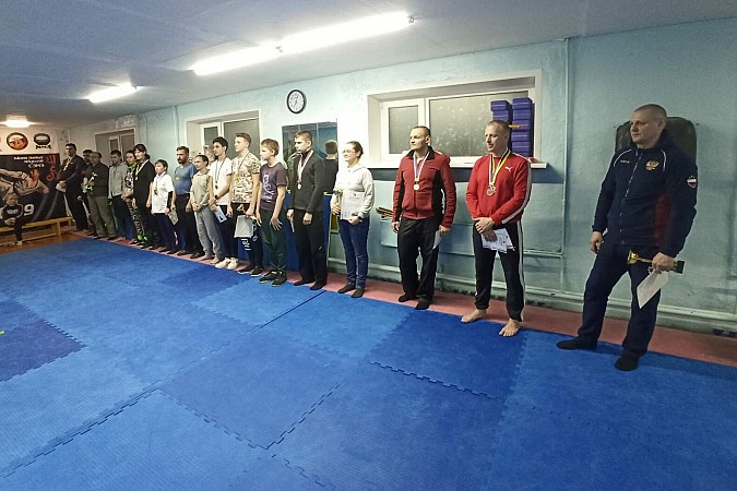 В Кинешме прошли турниры по метанию ножа и ножевому бою фото 8