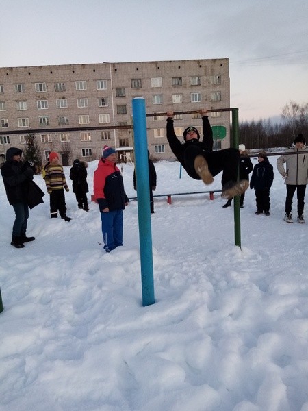 На спортивной площадке на ул.Наволокской прошли «Рождественские забавы» фото 3
