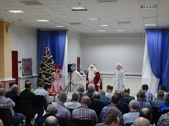 В Кинешемском доме-интернате состоялось театрализованное новогоднее представление фото 2