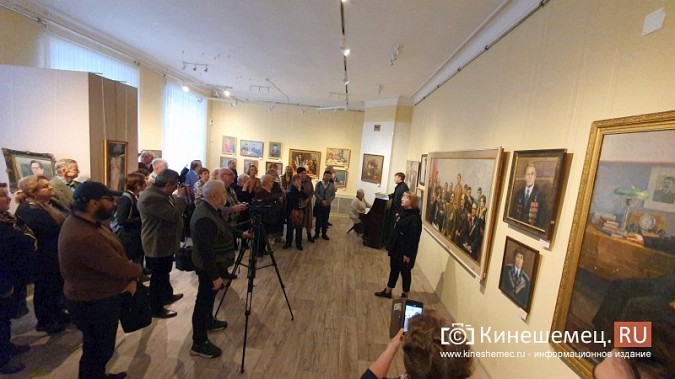 В картинной галерее начала работу выставка картин Бориса Кустова и Елизаветы Баженовой фото 19