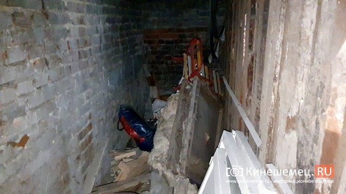 Потенциальные подвалы - убежища Кинешмы уже выглядят, как после бомбежки фото 7