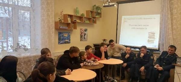 Сотрудники ИК №4 УФСИН России посетили Кинешемский детский дом фото 3