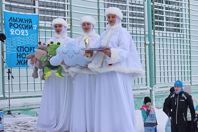 В Кинешме более 500 человек вышли на старт «Лыжни России» фото 30