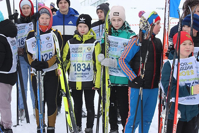 В Кинешме более 500 человек вышли на старт «Лыжни России» фото 2