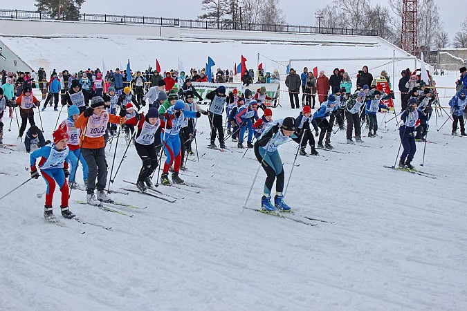 В Кинешме более 500 человек вышли на старт «Лыжни России» фото 21