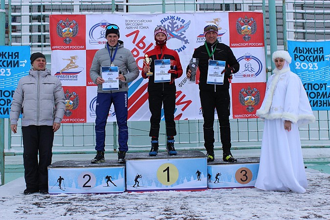 В Кинешме более 500 человек вышли на старт «Лыжни России» фото 52