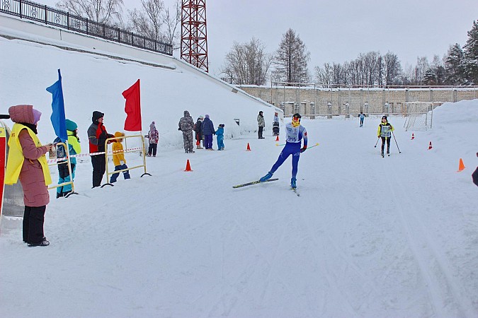 В Кинешме более 500 человек вышли на старт «Лыжни России» фото 26
