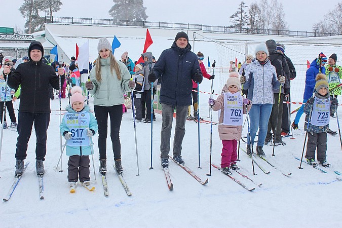 В Кинешме более 500 человек вышли на старт «Лыжни России» фото 8