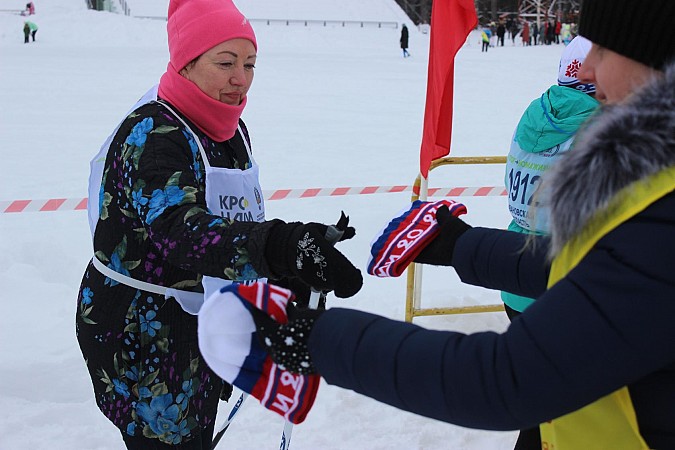 В Кинешме более 500 человек вышли на старт «Лыжни России» фото 25