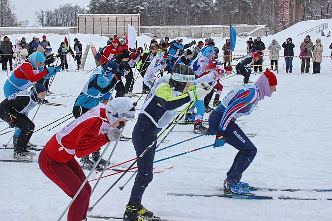 В Кинешме более 500 человек вышли на старт «Лыжни России» фото 16