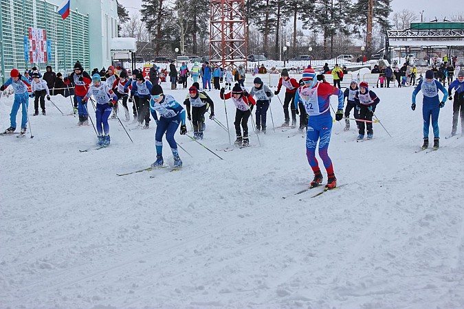 В Кинешме более 500 человек вышли на старт «Лыжни России» фото 33