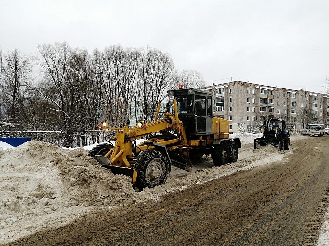 УГХ продолжает расчищать и расширять дороги в микрорайонах Кинешмы фото 3