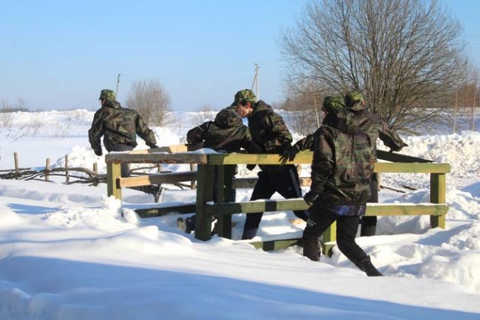 В Вахутках прошла военно-спортивная игра «Зарница» фото 4