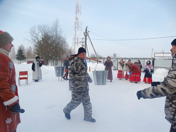 Клуб «Октябрь» привез в Кинешемский дом-интернат праздник Масленицы фото 3