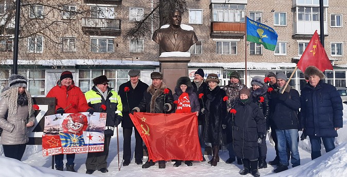 Коммунисты Кинешмы отметили 105-ю годовщину создания Красной Армии фото 4