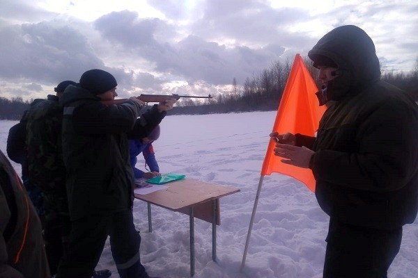 Сотрудники кинешемской колонии №3 победили на соревнованиях по зимней рыбалке фото 6