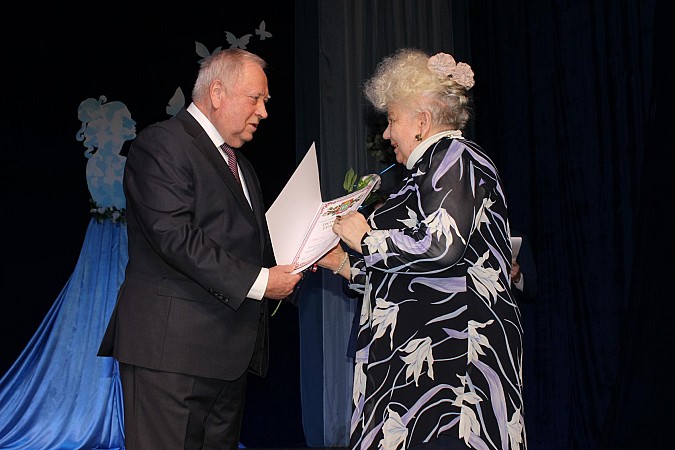 В Кинешме состоялось торжественное мероприятие в честь 8 Марта фото 9