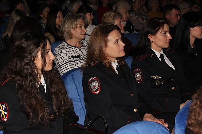 В Кинешме состоялось торжественное мероприятие в честь 8 Марта фото 4