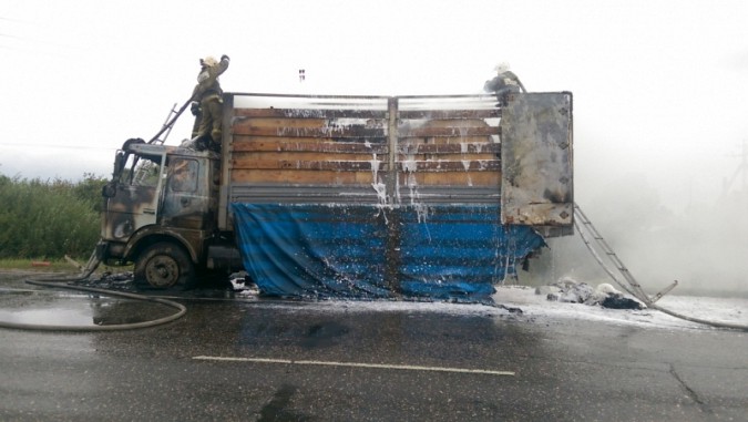 В Ивановской области загорелся грузовик фото 4