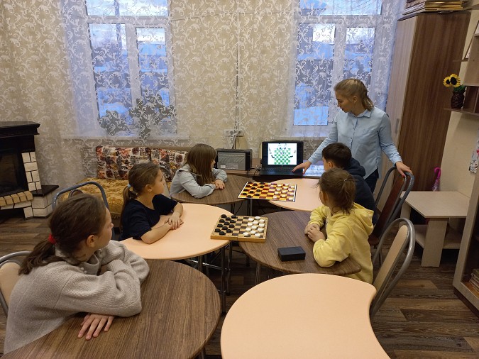 В Кинешемском детском доме познакомились с историей шахмат фото 4