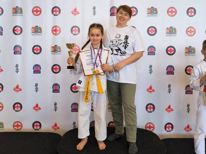Кинешемские каратисты завоевали 26 медалей на турнире по киокусинкай каратэ в Родниках фото 9