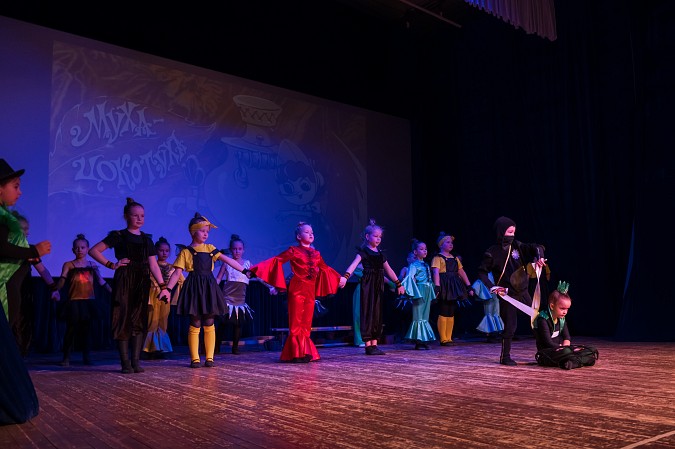 В Кинешме прошёл юбилейный концерт детского театра-танца «Чайка» фото 22