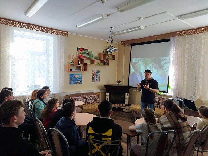 Воспитанники Кинешемского детского дома познакомились с профессией фотографа фото 2