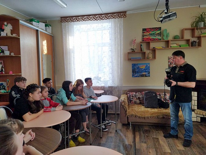 Воспитанники Кинешемского детского дома познакомились с профессией фотографа фото 7