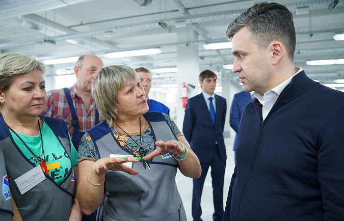 Губернатор встретился с работниками «Томны», осваивающими новое оборудование в Иванове фото 2