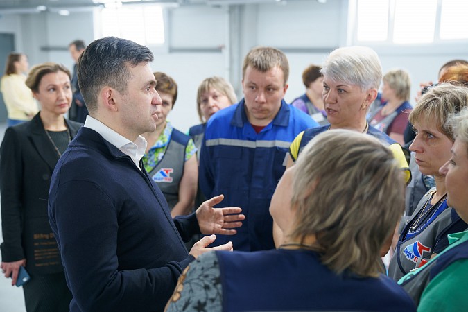 Губернатор встретился с работниками «Томны», осваивающими новое оборудование в Иванове фото 4