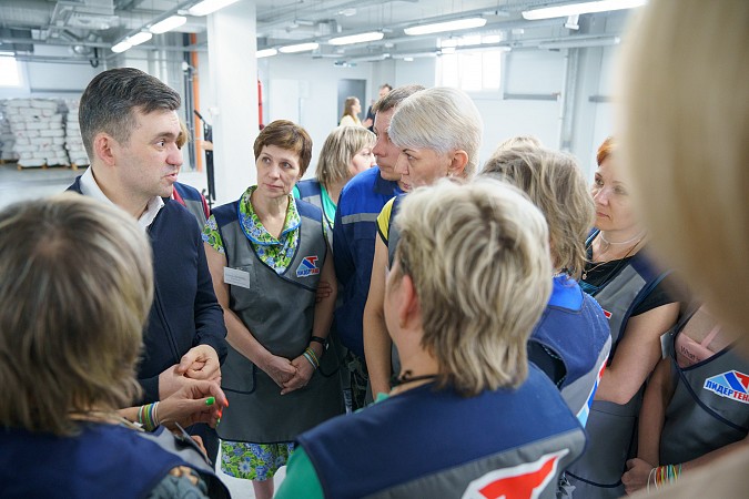 Губернатор встретился с работниками «Томны», осваивающими новое оборудование в Иванове фото 6