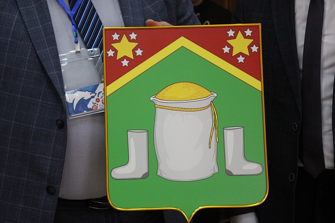 Батмановское сельское поселение получило свой герб и флаг фото 3