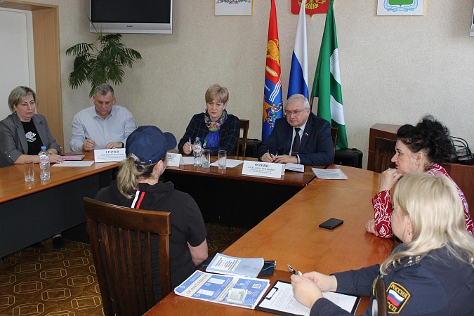 Светлана Шмелёва и Александр Фомин провели в Кинешме приём граждан фото 5