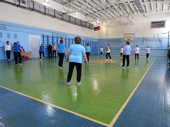 Кинешемские ветераны победители на межмуниципальном турнире по пионерболу фото 4