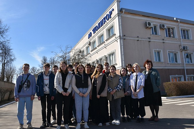 Школьники Кинешмы побывали в цехах завода «Поликор» фото 6