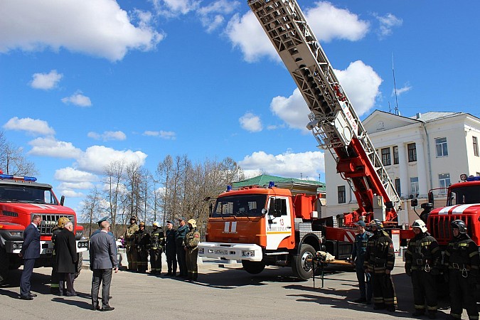 В Кинешме прошли торжества по случаю 20-летия городского поисково-спасательного отряда фото 31